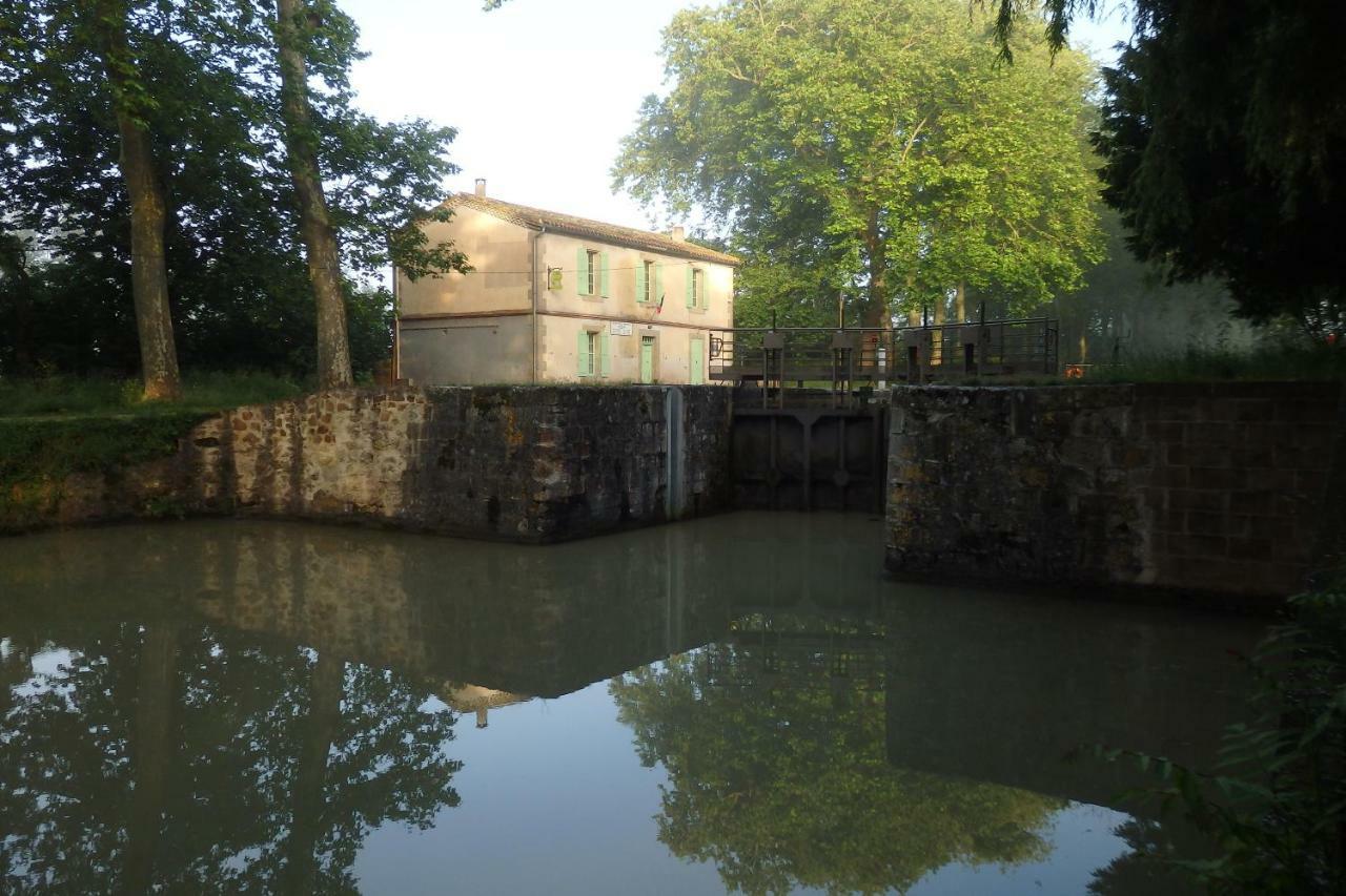La Bonne Planque - Maison Eclusiere De La Domergue Canal Du Midi Mas-Saintes-Puelles エクステリア 写真